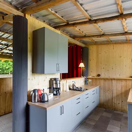 Heuscheune Muehlenhagen * Burow (Mecklenburgische Seenplatte)