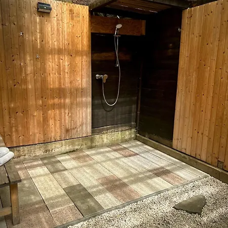 Heuscheune Muehlenhagen Kemping Burow (Mecklenburgische Seenplatte)